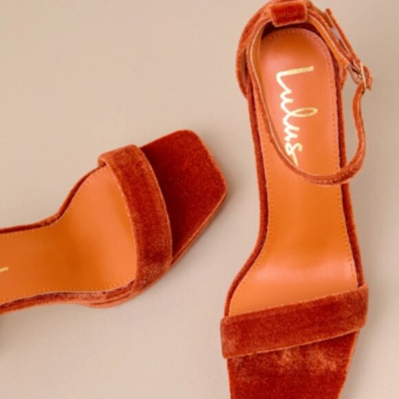 Lulu's Rust Velvet Heels - Picture 2 of 7